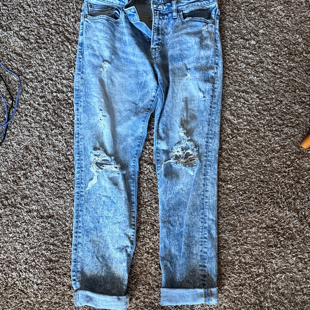 American Eagle Distressed Blue Jeans